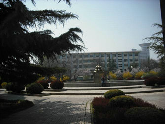 学校行政办公楼